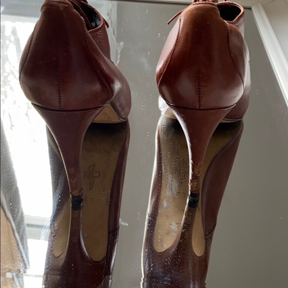 Heels - Picture 5 of 5
